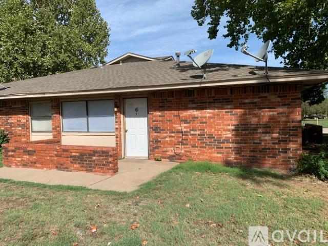 2 BR, 1 BA Apartment NW N St, Unit 6, Minco, OK 73059