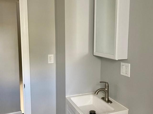 2 BR, 1 BA Apartment Earle St, Unit 43 Earle Street Milford CT, 06460, Milford, CT 06460
