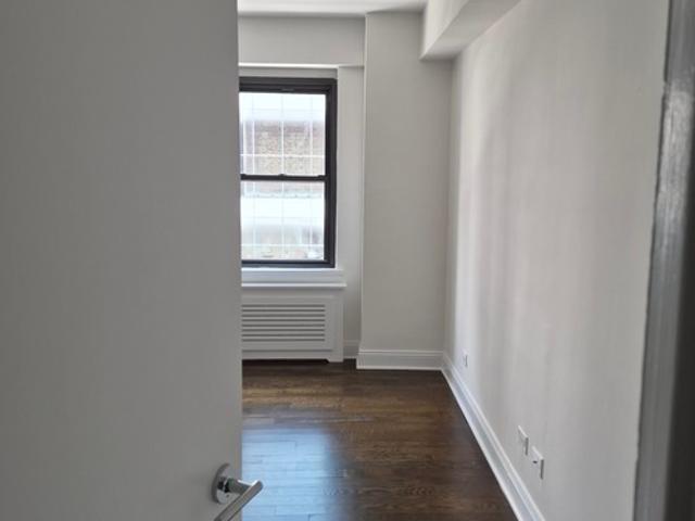 2 BR, 1 BA Apartment Tribeca Near Church Street, Unit 33G, Manhattan, NY 10031