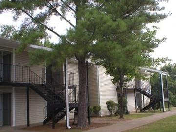2 BR, 1 BA Apartment 1400 Monroe Ave. SW, Birmingham, AL 35211