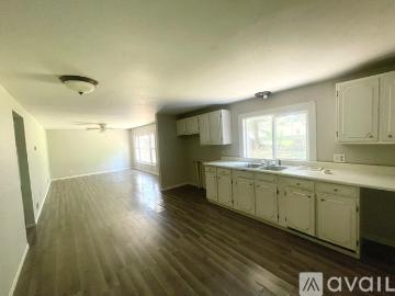 2 BR, 1 BA Apartment 14045 Saint Joseph Rd, Unit B, Athens, IL 62613