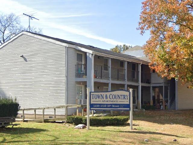 2 BR, 1 BA Apartment 1410 30th Street, Highland, IL 62249