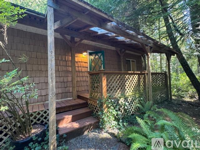 2 BR, 1 BA Apartment 14125 Thomas Road Northwest, Gig Harbor, WA 98329