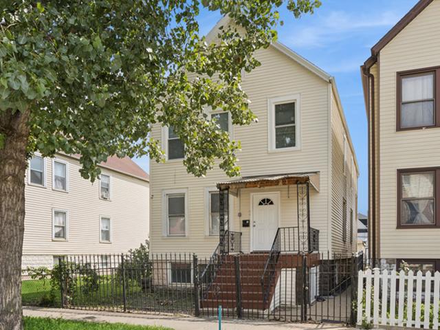 2 BR, 1 BA Apartment 1421 48th Ct, Cicero, IL 60804