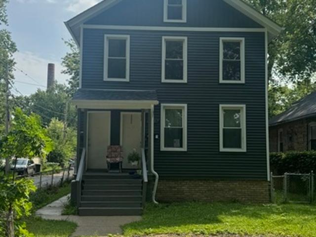 2 BR, 1 BA Apartment 1423 Grey Ave, Unit 2nd Floor, Evanston, IL 60201