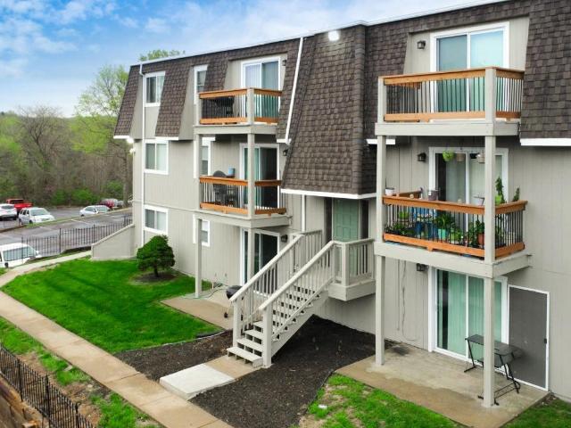 2 BR, 1 BA Apartment 1425 South 55th Street Unit 1413 04, Kansas City, KS 66106