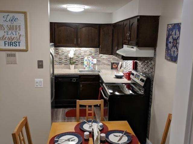 2 BR, 1 BA Apartment 1431 Willard Avenue, Newington, CT 06111