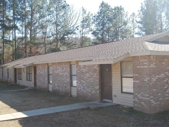 2 BR, 1 BA Apartment 1433 County Road 187, Lanett, AL 36863