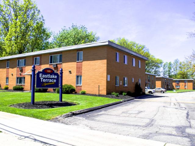 2 BR, 1 BA Apartment 1448 East 337th Street Unit A101, Eastlake, OH 44095