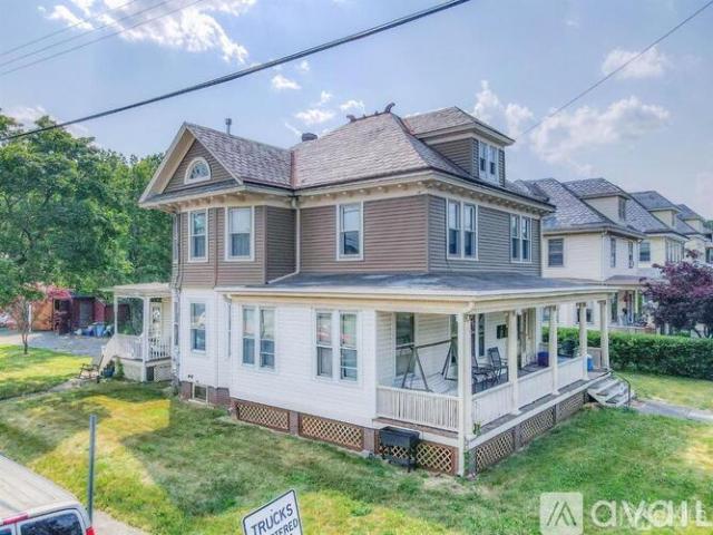 2 BR, 1 BA Apartment 144 North Main Street, Unit 2, Milltown, NJ 08850