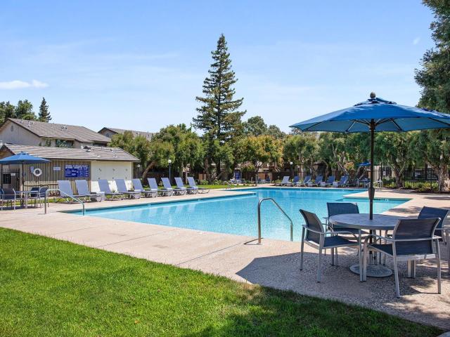 2 BR, 1 BA Apartment 1451 West Center Street Unit 207, Manteca, CA 95337