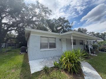 2 BR, 1 BA Apartment 14618 N 43rd St, Tampa, FL 33613