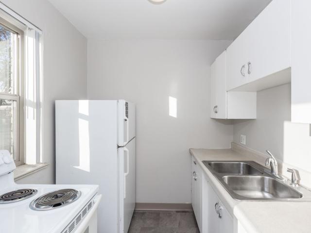 2 BR, 1 BA Apartment 1465 North Jersey Street, Denver, CO 80220