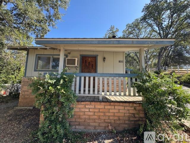 2 BR, 1 BA Apartment 14690 Tuolumne Rd, Unit 1, Sonora, CA 95370