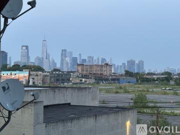 2 BR, 1 BA Apartment 148 Randolph Avenue, Unit Unit 1, Jersey City, NJ 07305