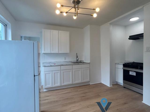 2 BR, 1 BA Apartment 14 Crown St, Unit 14 Crown #2W, New Britain, CT 06053