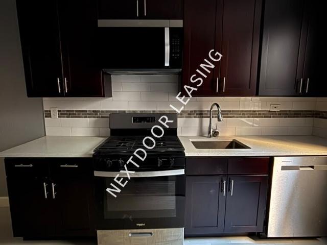 2 BR, 1 BA Apartment 14 Kensington Ave, Jersey City, NJ 07304