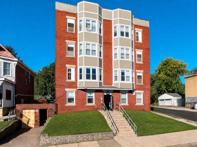 2 BR, 1 BA Apartment 1500 Fallowfield Ave Unit Unit 2C, Pittsburgh, PA 15216