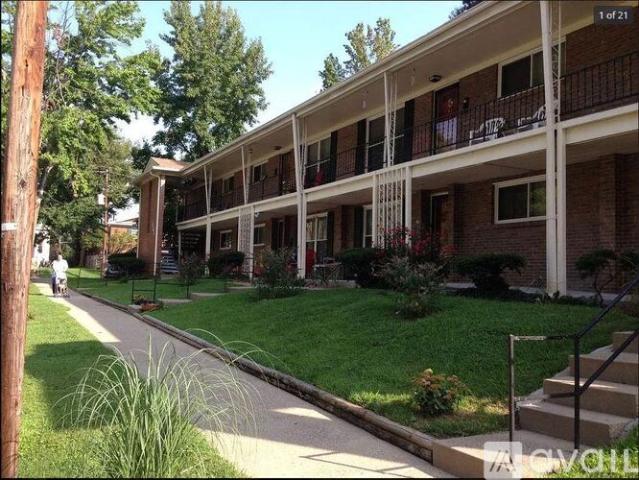 2 BR, 1 BA Apartment 1501 Cowling Avenue, Unit 5, Louisville, KY 40205