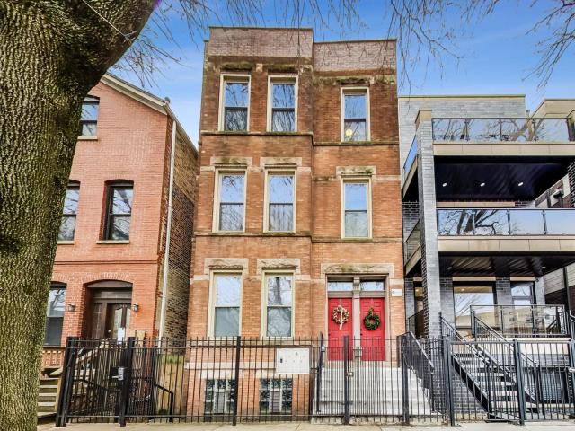 2 BR, 1 BA Apartment 1518 North Elk Grove Ave, Chicago, IL 60622