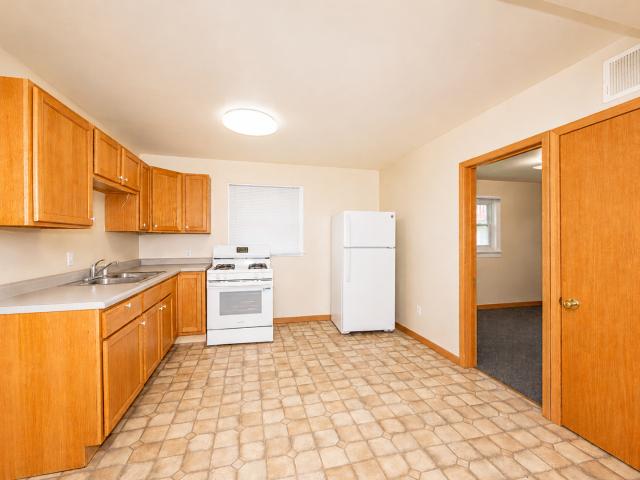 2 BR, 1 BA Apartment 151 W Adams Street, Wisconsin Dells, WI 53965