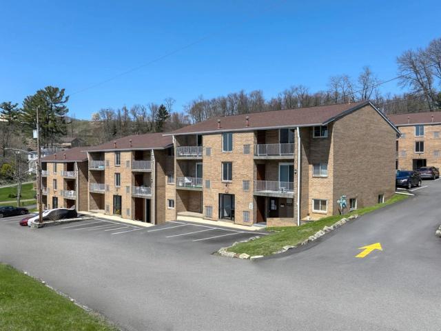 2 BR, 1 BA Apartment 151 Dix Dr Unit Unit 10, North Versailles, PA 15137