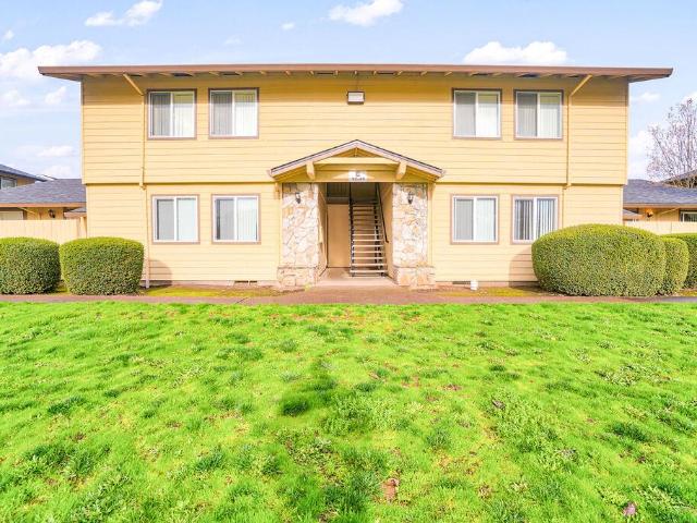2 BR, 1 BA Apartment 1535 SE Maple St #15 Unit 14, Hillsboro, OR 97123