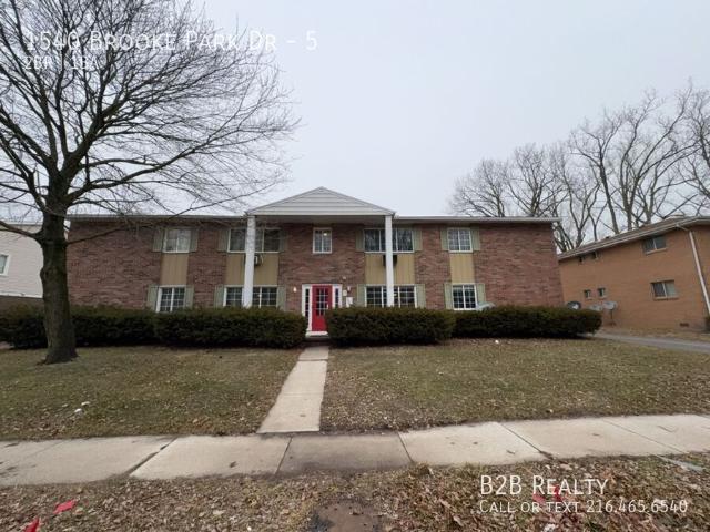 2 BR, 1 BA Apartment 1540 Brooke Park Dr, Toledo, OH 43612