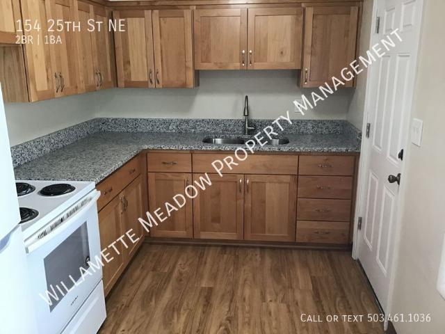 2 BR, 1 BA Apartment 154 25th St NE, Salem, OR 97301
