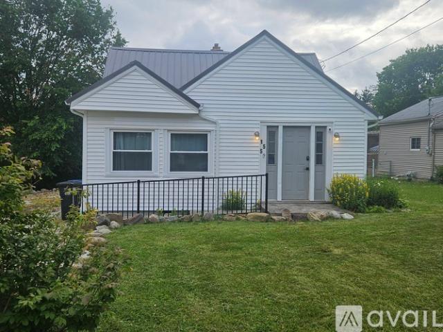 2 BR, 1 BA Apartment 1552 Jefferson Ave, Brunswick, OH 44212