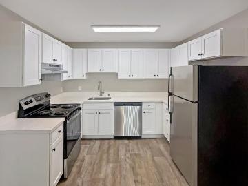 2 BR, 1 BA Apartment 15530 Bothell Way NE Unit Sheridan Beach A4, Seattle, WA 98155