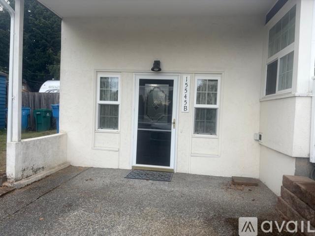 2 BR, 1 BA Apartment 15545 8th Ave NE, Unit B, Shoreline, WA 98155