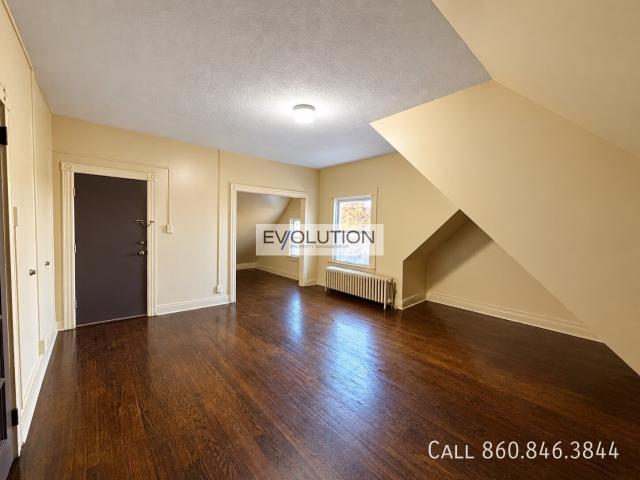 2 BR, 1 BA Apartment 155 157 Seymour St, Hartford, CT 06106