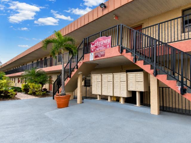 2 BR, 1 BA Apartment 155 NW 14th Street Suite A 15 Unit 1 B17, Homestead, FL 33034