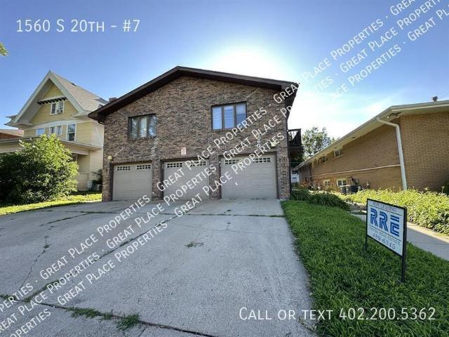 2 BR, 1 BA Apartment 1560 S 20th, Lincoln, NE 68502