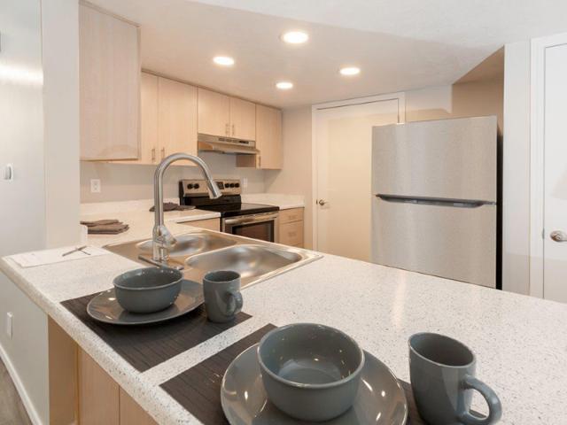 2 BR, 1 BA Apartment 1580 W 3940 S Unit J206, Salt Lake City, UT 84123