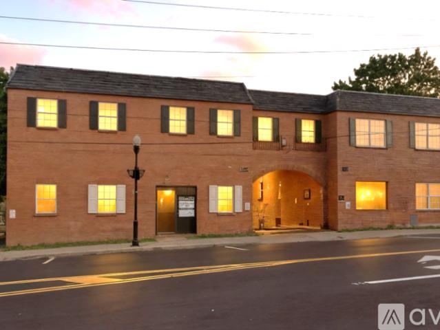2 BR, 1 BA Apartment 1604 W Galbraith Rd, Unit F, North College Hill, OH 45239