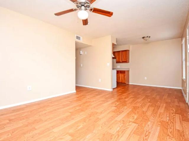 2 BR, 1 BA Apartment 160 Gibson Road, Athens, TX 75751