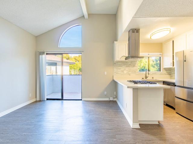 2 BR, 1 BA Apartment 1613 Ximeno Ave Unit 017, Long Beach, CA 90804