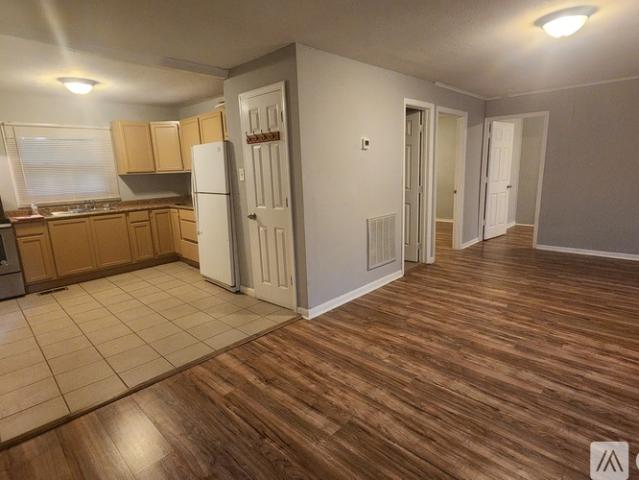 2 BR, 1 BA Apartment 161 W Wadsworth Cir, Unit 163, Oak Ridge, TN 37830