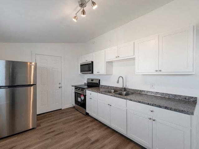 2 BR, 1 BA Apartment 16243 16401 North 31st Street Unit 5B, Phoenix, AZ 85032