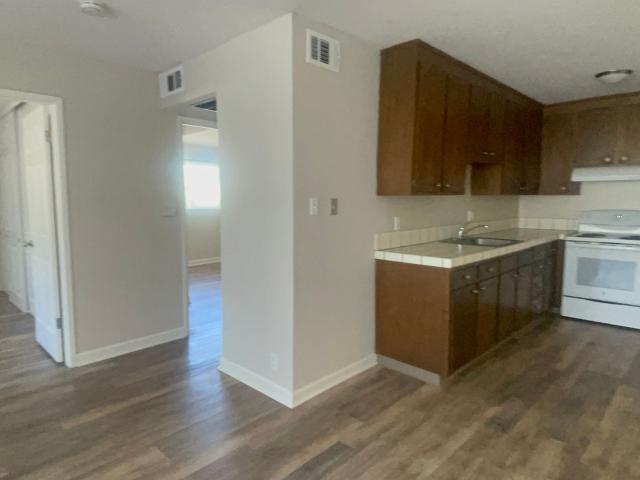2 BR, 1 BA Apartment 1651 Detroit Ave, Concord, CA 94520