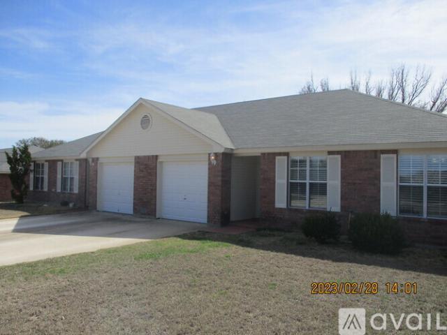 2 BR, 1 BA Apartment 165 Armadillo Ln, Unit B, Copperas Cove, TX 76522