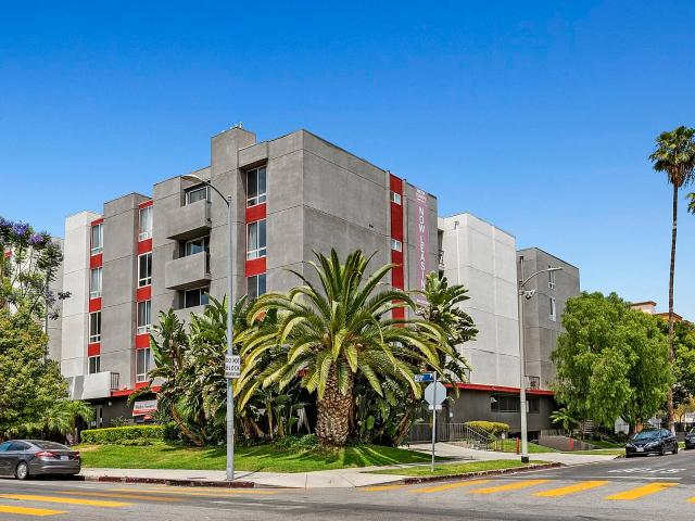 2 BR, 1 BA Apartment 1660 N Wilton Pl Unit 401, Los Angeles, CA 90028