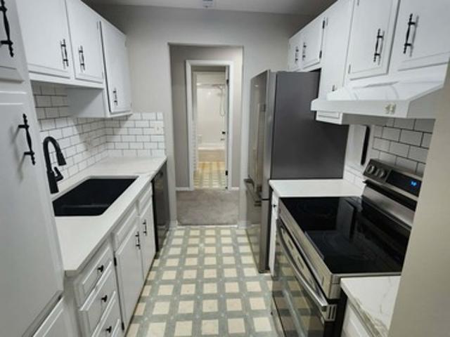 2 BR, 1 BA Apartment 1675 Cedarwood Dr, Unit N, Westlake, OH 44145