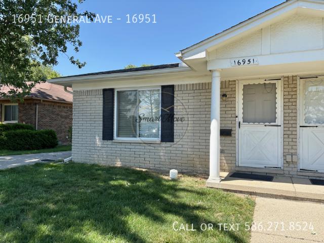 2 BR, 1 BA Apartment 16951 General Ave, Fraser, MI 48026