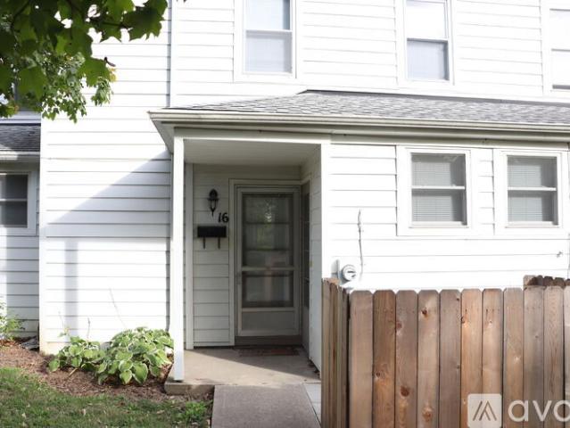 2 BR, 1 BA Apartment 16 Chalmers Ln, Unit 1, Cincinnati, OH 45218