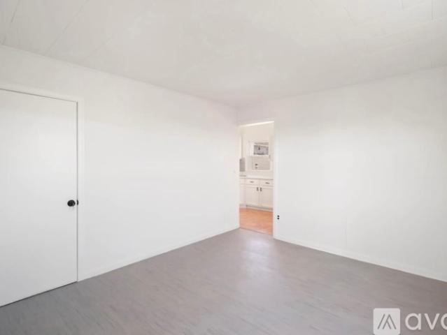 2 BR, 1 BA Apartment 16 Legion Place, Unit 2, North Arlington, NJ 07031