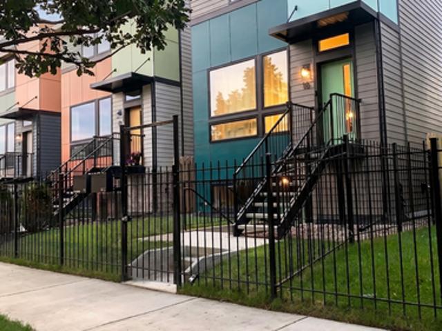 2 BR, 1 BA Apartment 16 West 44th Street, Unit G, Chicago, IL 60609