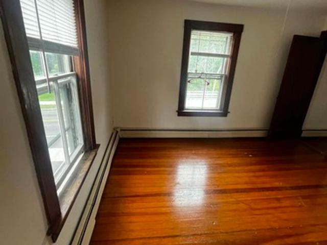2 BR, 1 BA Apartment 173 Island Street, Unit #3, Keene, NH 03431